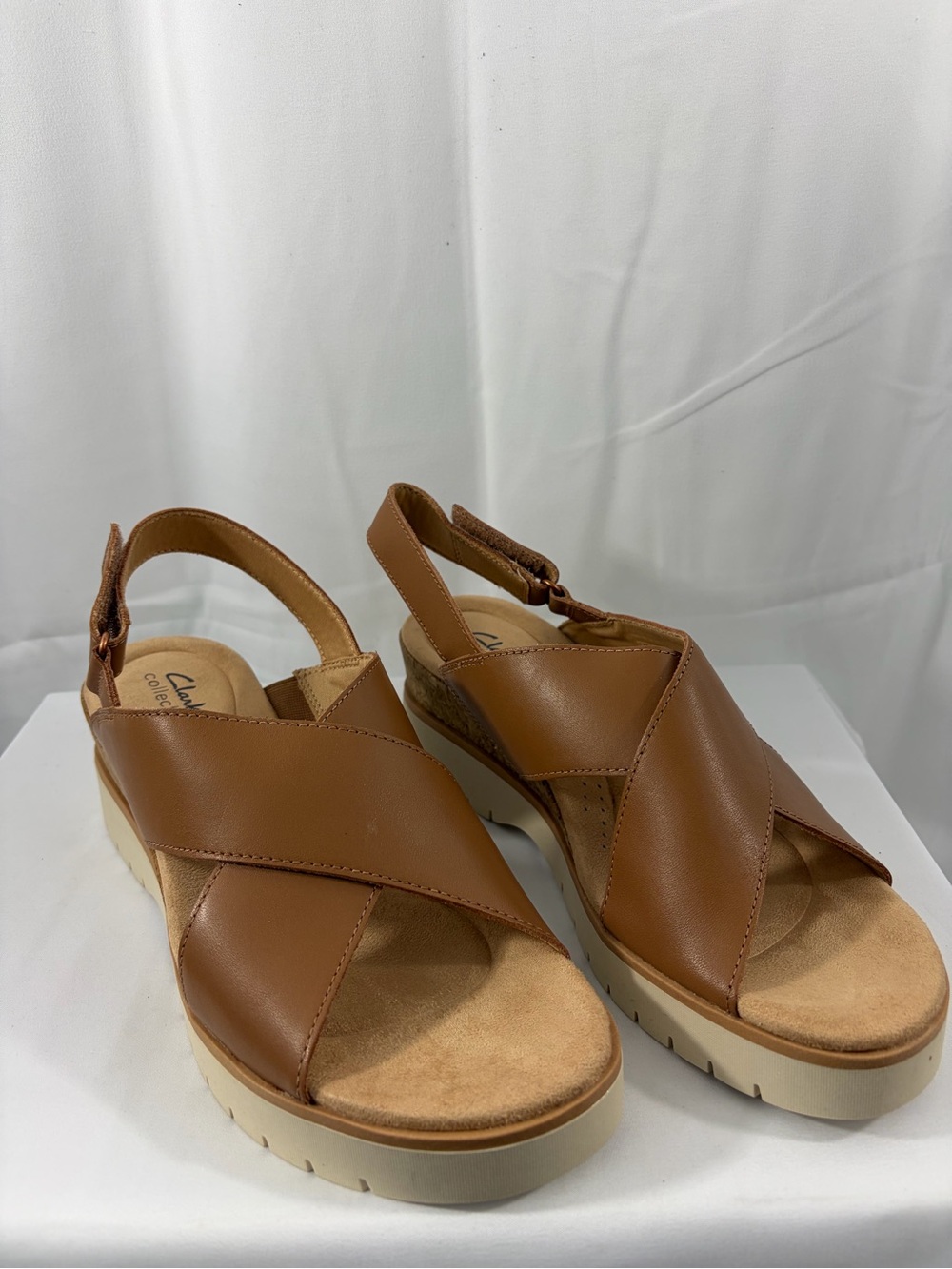 NWT Clarks Women’s Size 9.5 Brown Cross-Strap Slingback Sandals